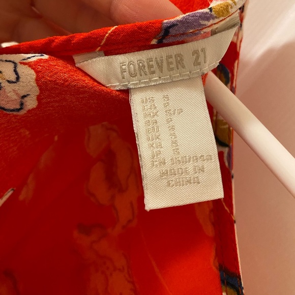 Backless Floral Dress - Picture 4 of 5